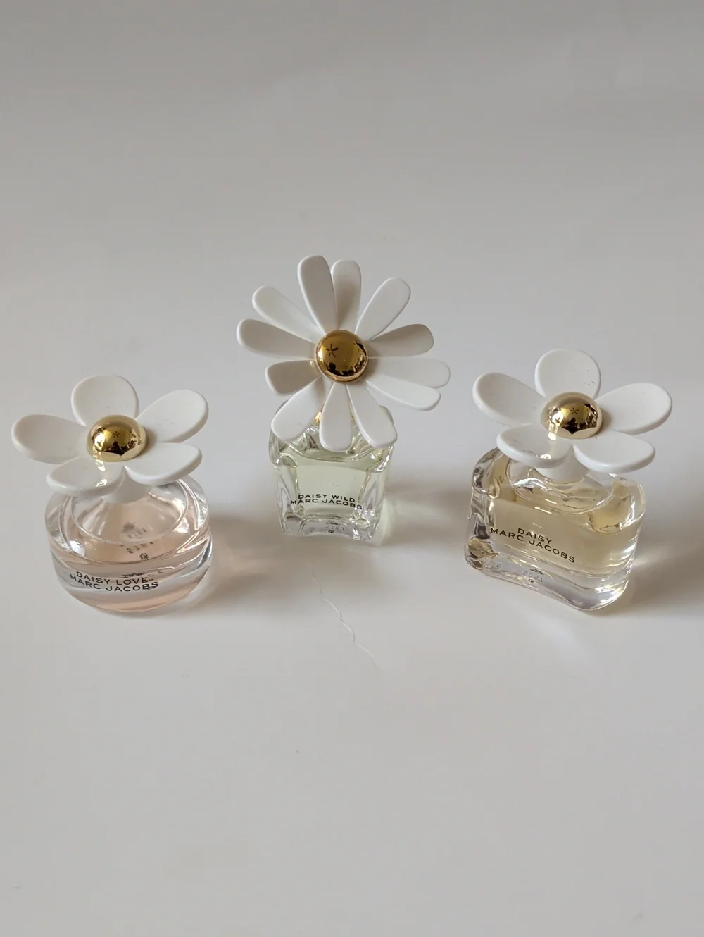 Marc Jacobs Daisy Mini Trio in White and Gold